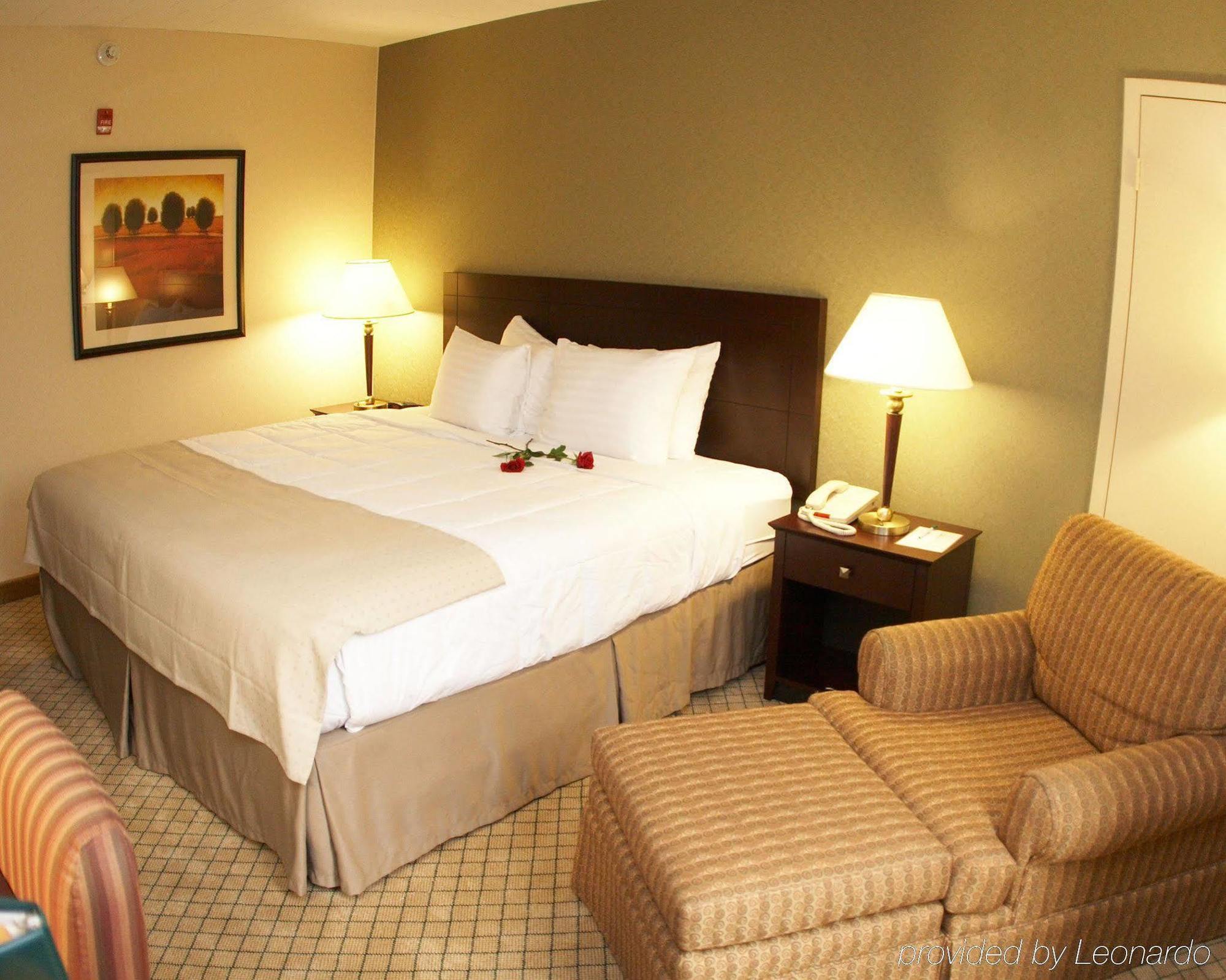 Armoni Inn & Suites Orangeburg Quarto foto